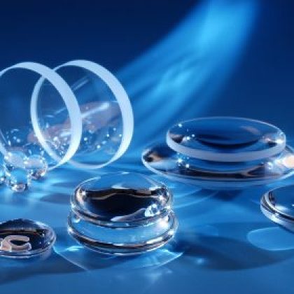 Optisches Glas: Basismaterial für kristallklares Fokussieren.